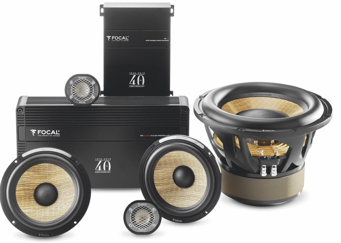 Focal ha presentato un sistema hi-fi di lusso per auto, comprensivo di cinque altoparlanti, un processore di segnale e un amplificatore da 1200 watt.