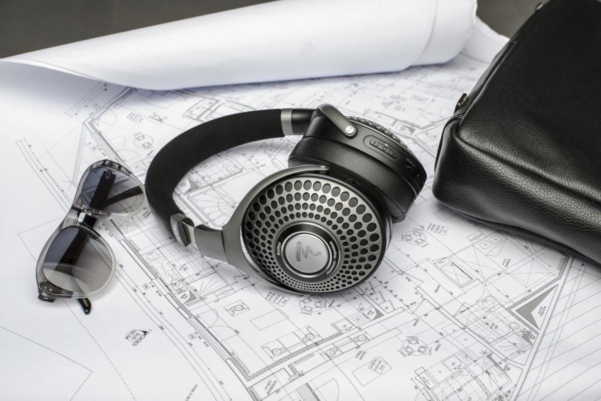 FOCAL 220785 scalato e1665850459626