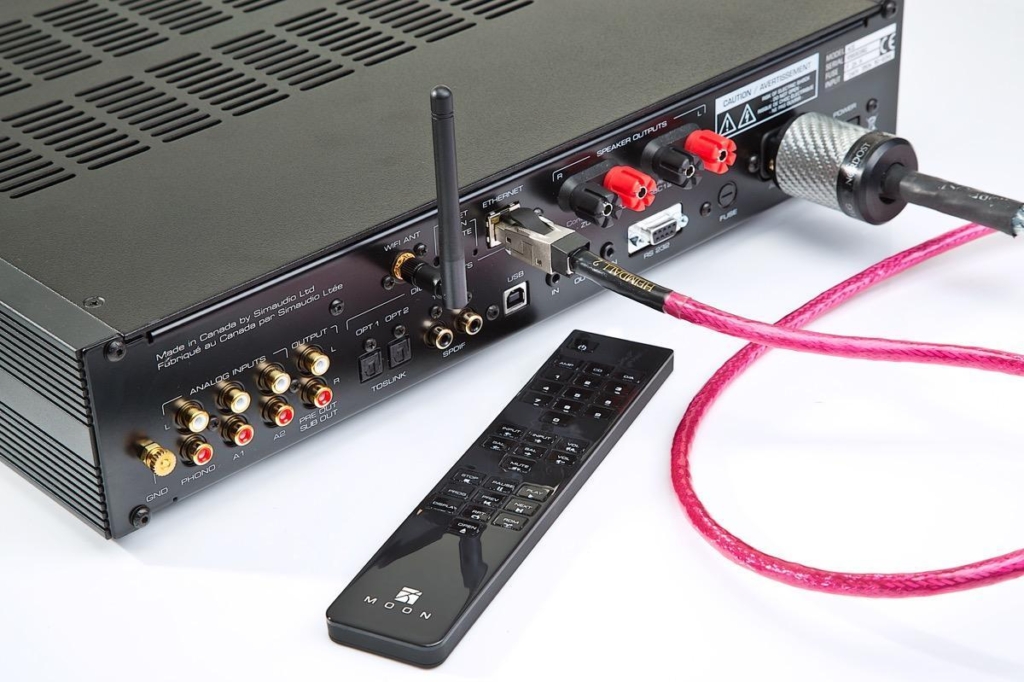 HM1704 Network Moon Baksida web