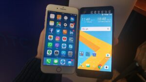 HTC U and iPhone7Plus web
