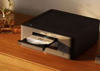 Marantz MCR 60n kokoaa CD, vinyylin, suoratoiston ja TV-äänen samaan laitteeseen