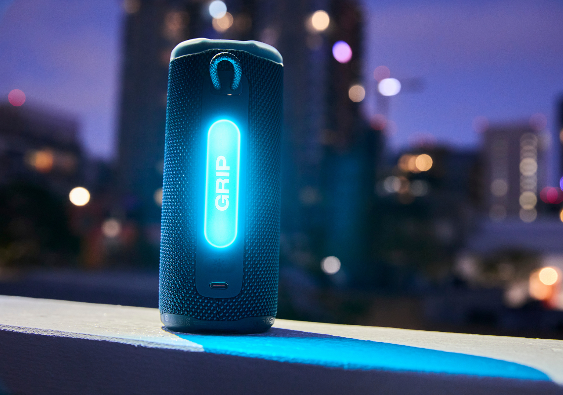 JBL Grip – Altoparlante Bluetooth ultraportatile con Auracast e protezione IP68