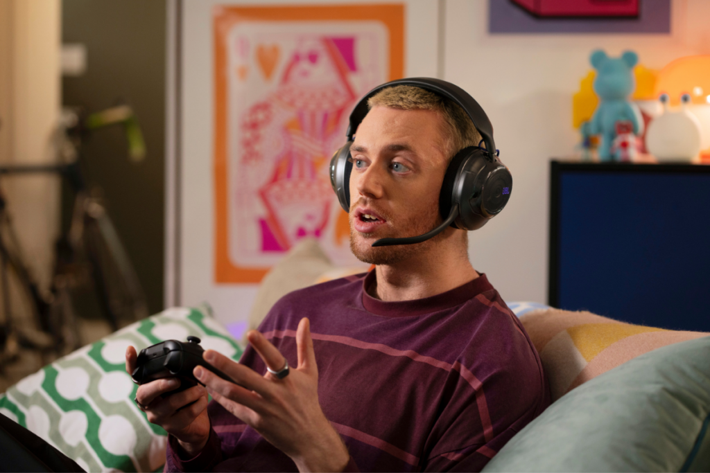 JBL Quantum 520X.