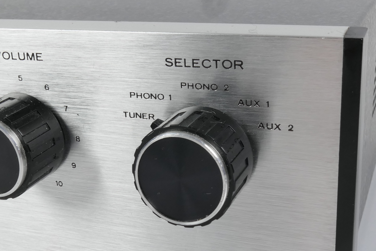 Kenwood KA 4002 – Un piccolo amplificatore davvero straordinario degli anni '70.