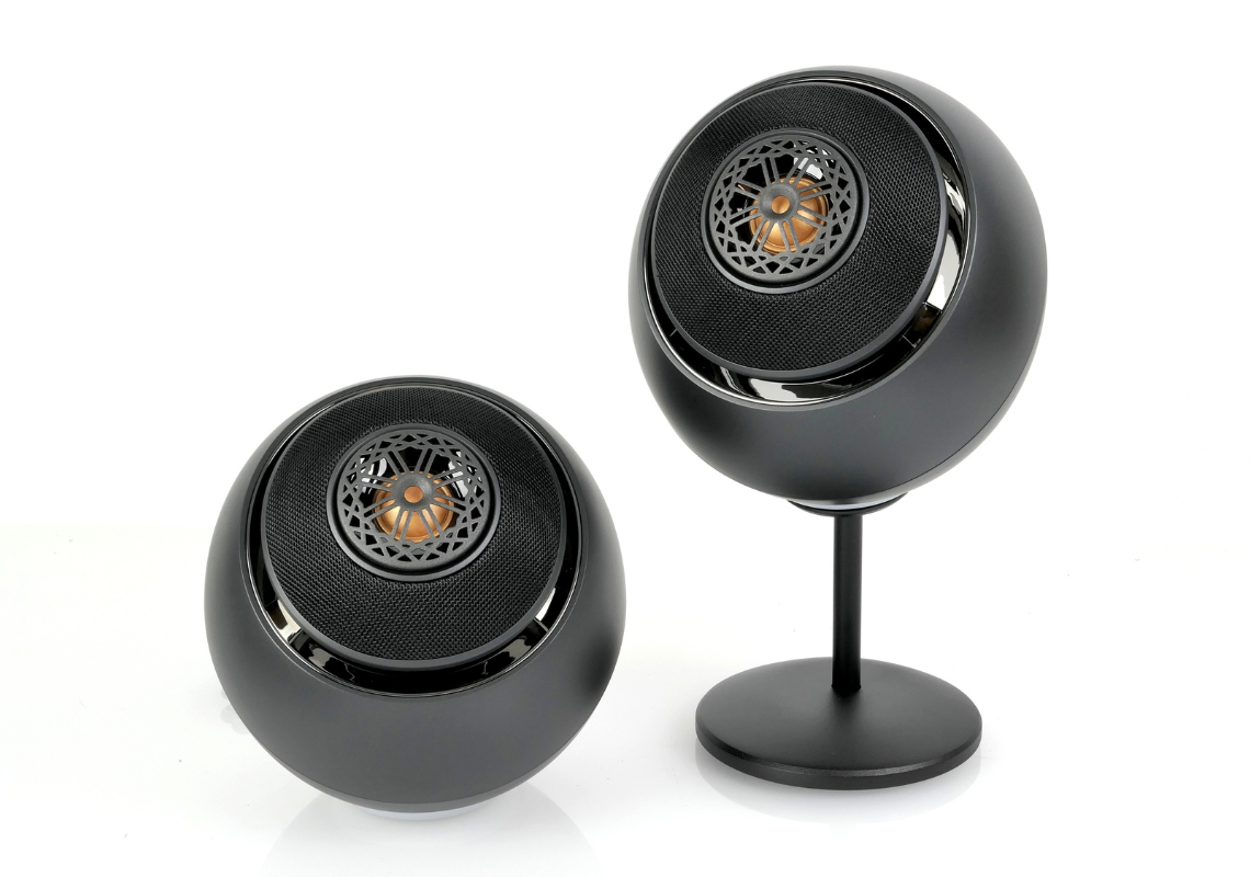 Altoparlanti per computer Creative Pebble Nova (MF1720): "Bling-bling" e uno spettacolo di luci per la tua scrivania da gioco.
