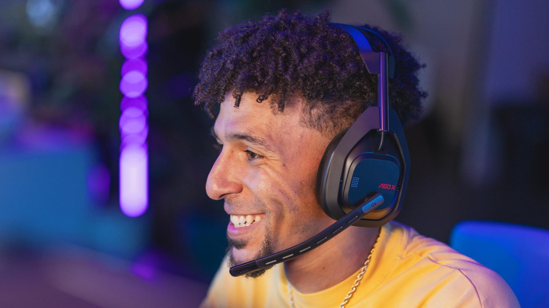 Logitech G ASTRO A50 X Lifestyle 13