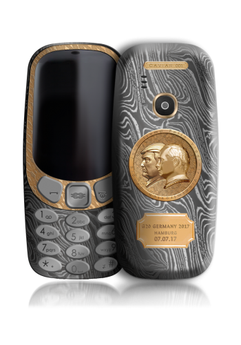 Caviarilta kustomoitu Nokia 3310 Putinin ja Trumpin kuvalla