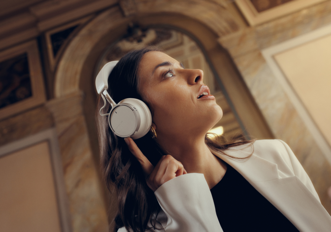 Progettato per l'uso quotidiano, il beyerdynamic AVENTHO 100 è stato presentato