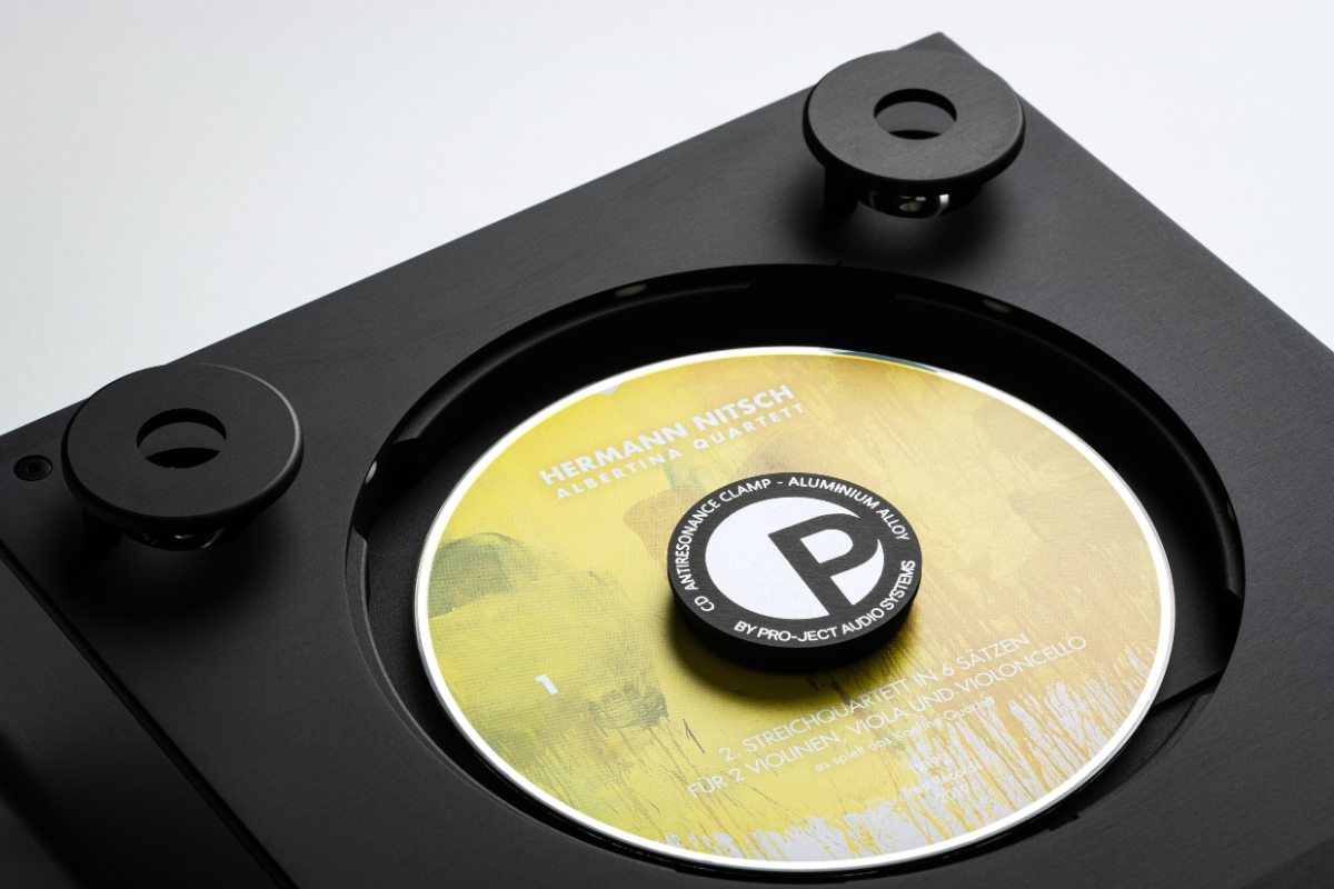 Pro Ject porta il calore delle valvole nella riproduzione dei CD con il nuovo lettore CD a valvole CD Box RS2 Tube player 3