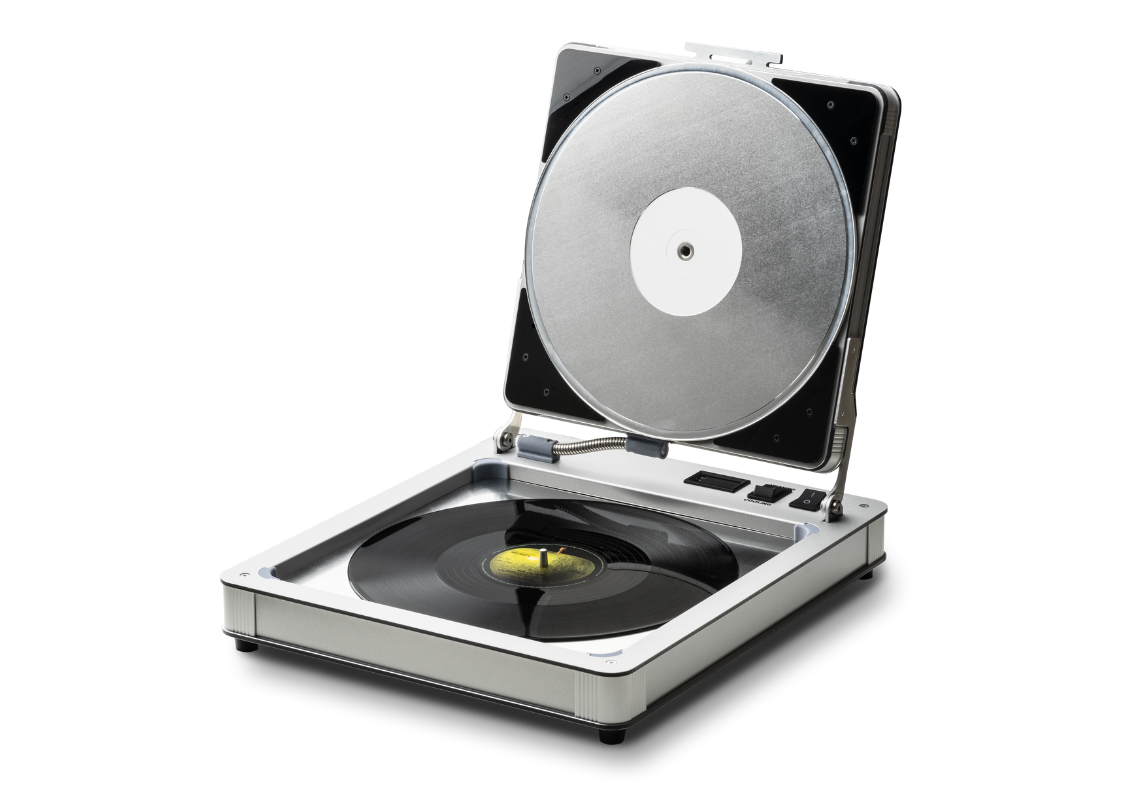 Pro-Ject lancia Flatten it, un dispositivo per raddrizzare i dischi in vinile deformati.