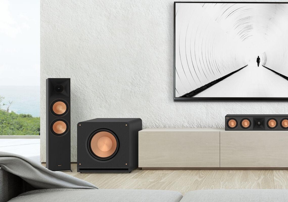 Klipsch ha introdotto subwoofer sofisticati al top della gamma