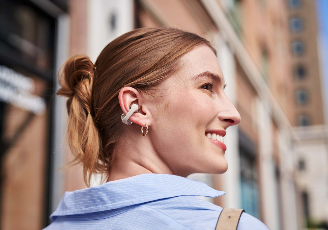 Shokz OpenDots ONE – Klipsikiinnitteiset avoimet hybridikuulokkeet Dolby-äänellä ja 40 h akulla