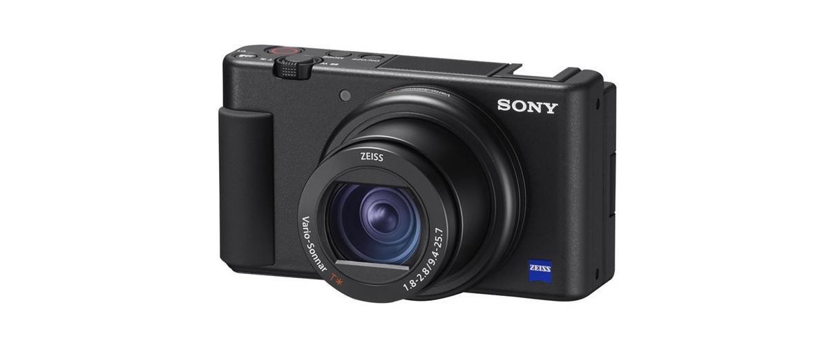 Sony ZV-1 VLOG-kompaktikamera jossa huippunopea tarkennus ja suuntaava mikrofoni