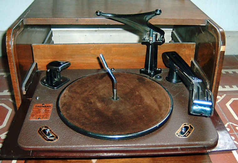 Thorens dal 1883 nel settore dei giradischi 7