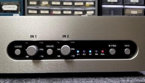 VPI Voyager front