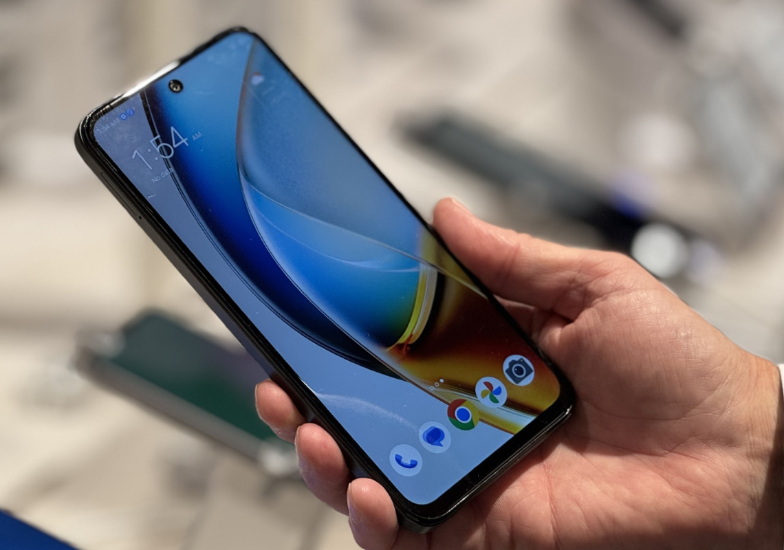 Sorpresa: sfide di potenza con i telefoni cellulari Cepter a prezzi accessibili – le vendite iniziano in Finlandia il 1° ottobre.