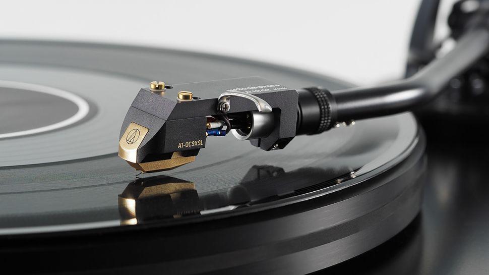 Audio-Technica päivitti legendaarisen mc-äänirasiansa