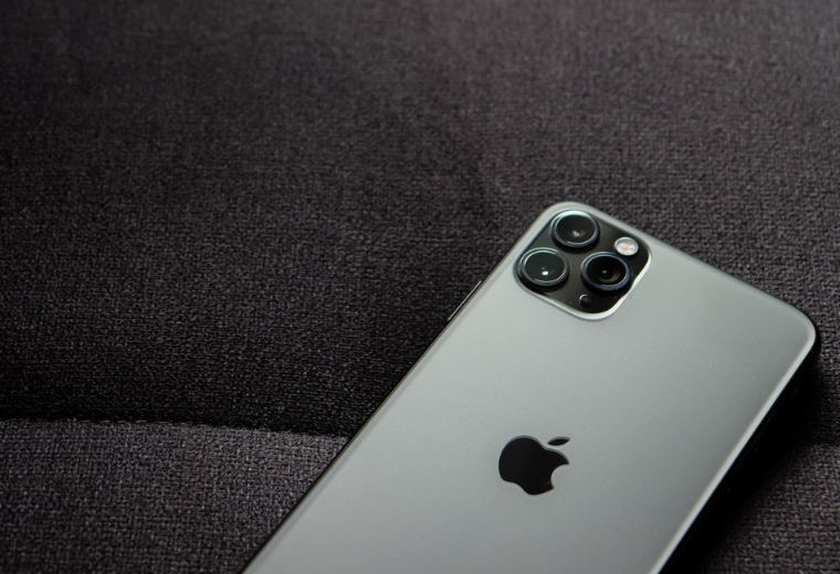 iPhone 14 Pro Max laatua Applen ystaville