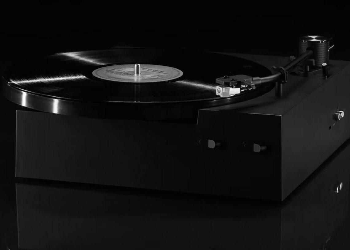 Jymy překvapení! IKEA rozšiřuje nabídku vinylových desek