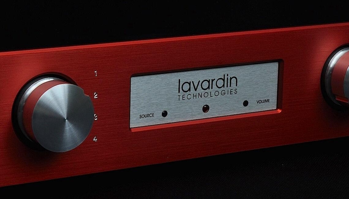 Luxmanilta juhlava putkivahvistin