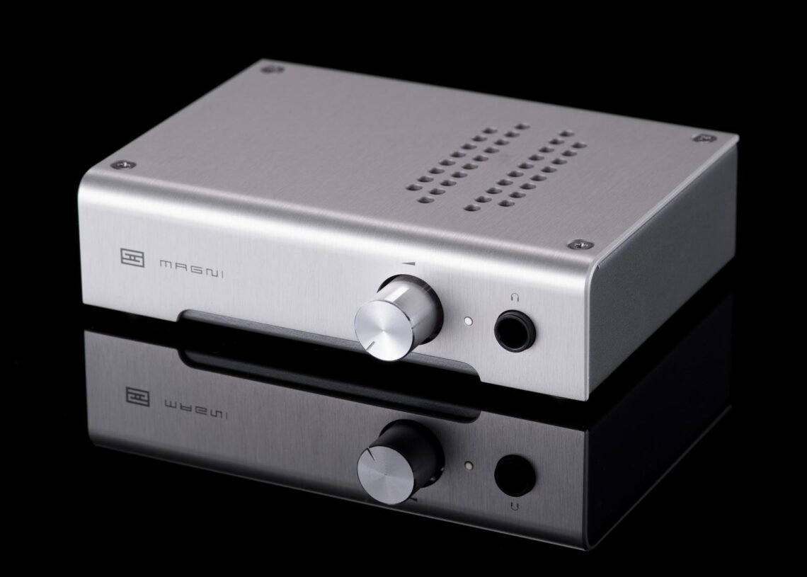 Schiitiltä kuulokevahvistin ja mini-eq